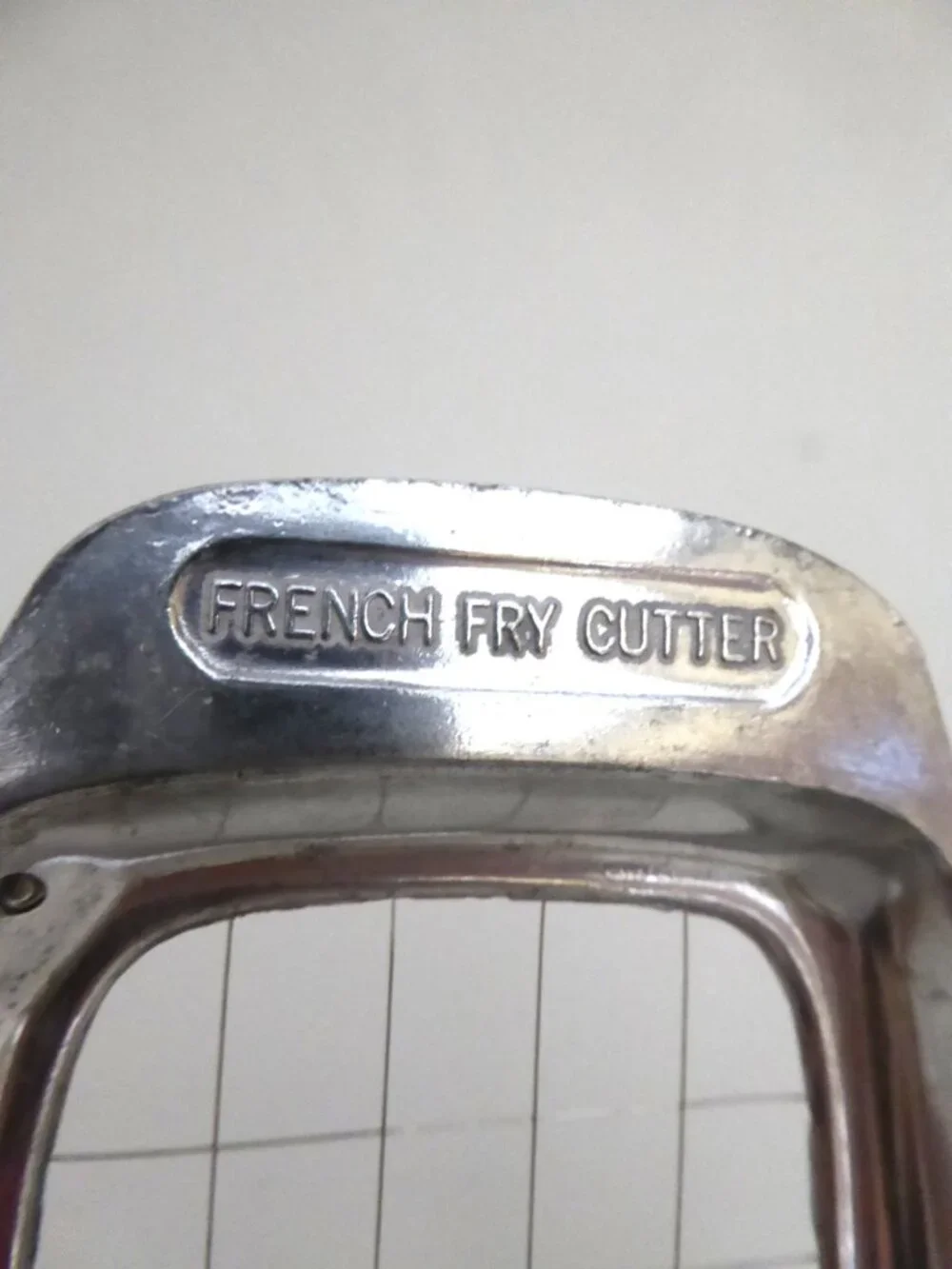 VINTAGE HAND HELD FRENCH FRY CUTTER FAIRGROVE BRAND METAL WIRE